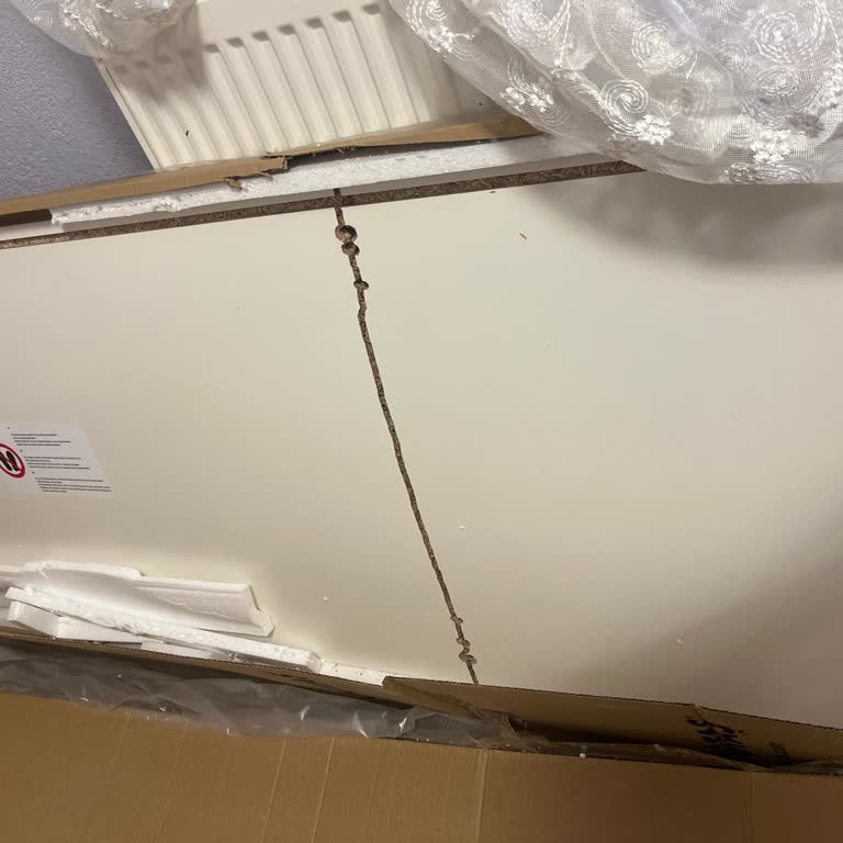 Kırık Yatak Odası Takımı Ve Yetersiz Müşteri Hizmeti Mağduriyeti