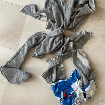 H&M Sent My Returned Sweatpants Back in Torn Condition and Refused My Refund