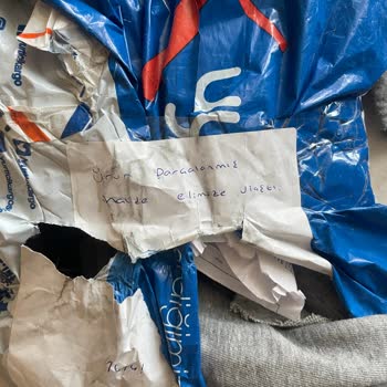 H&M Sent My Returned Sweatpants Back in Torn Condition and Refused My Refund