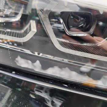 BMW X1 Ön Kaputtan Su Sızıyor, Elektrik Ve Farlar Tehlikede