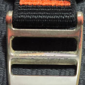 Spigen Saat Kayışında Kısa Sürede Deformasyon Yaşadım