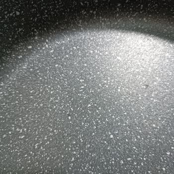 Granit Tencere Takımında Kapak Sorunu ve Soyulma Şikayeti