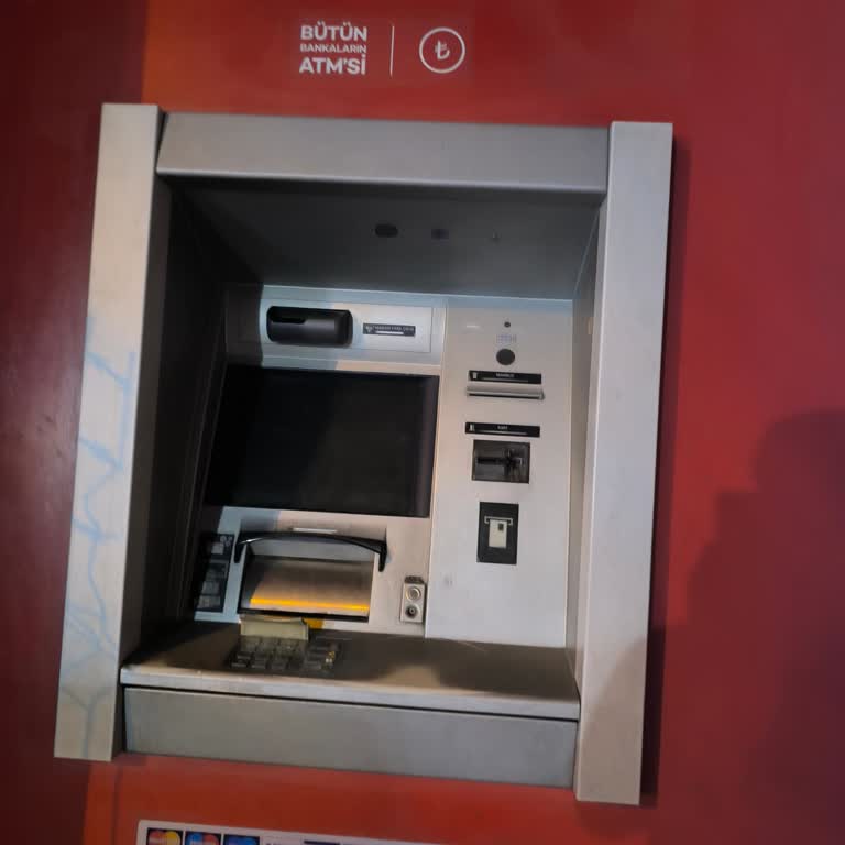 Diyarbakır Özel Bağlar Hastanesi Önündeki Akbank ATM'si Sürekli Arızalı