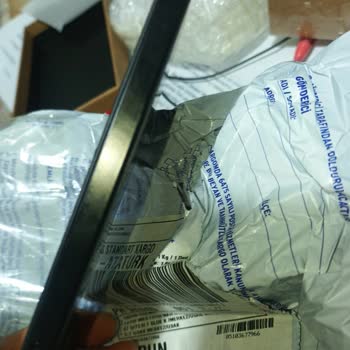 Sıfır Kutuda Gelen Reeder Telefonun Arka Kapağı Şişmiş Çıktı, İade Talebim Karşılanmıyor