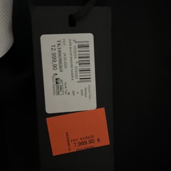 Takım Elbisenin Yanlış Paça Tadilatı Ve Mağaza İle İnternet Fiyat Farkı Mağduriyeti