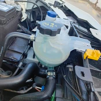 Fiat Egea'da Antifriz Rengi Değişti, Fabrikadan Açıklama Bekliyoruz