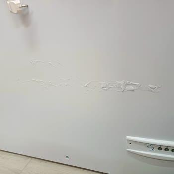 Sıfır Alınan Dolap Defolu Çıktı, Çözüm Sunulmuyor