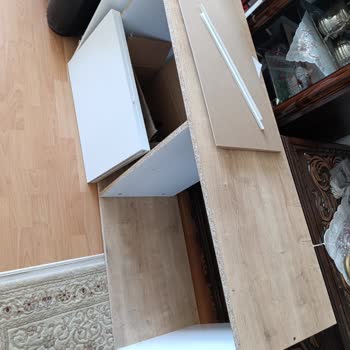 Eksik Ve Hasarlı Dolap, Müşteri Hizmetlerinden Günlerdir Dönüş Yok