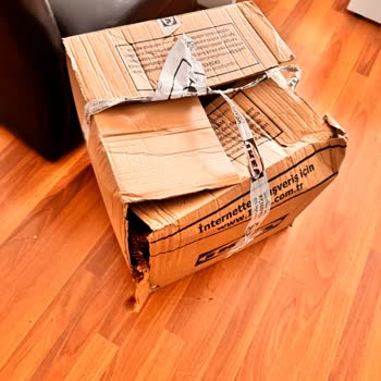 Kargo Ücretine Rağmen Ürünlerin Hasarlı Ve Eksik Teslim Edilmesi