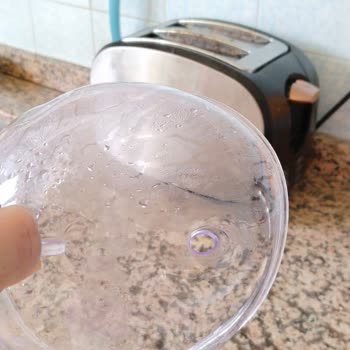 Sinbo Yumurta Makinesinin Kapağı Yamuldu, Yedek Parça Bulunmuyor!