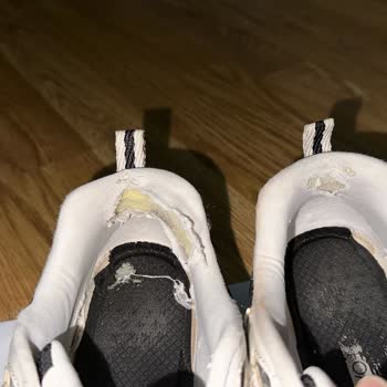 Skechers Ayakkabıda Üretim Hatasına Çözüm Sunulmadı, Müşteri Mağdur Edildi