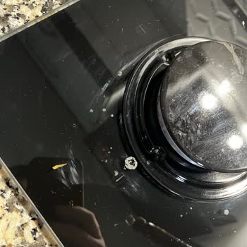 Cam Ocakta Oluşan Lekeler Temizlenmiyor, Mağduriyetim Giderilsin