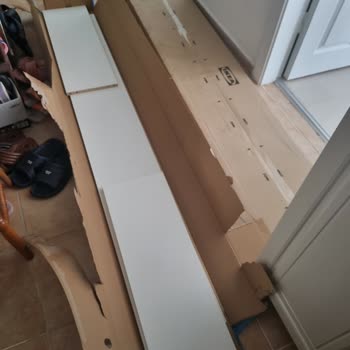 Hasarlı Kitaplık, Kayıp Zaman: IKEA'dan Hayal Kırıklığı