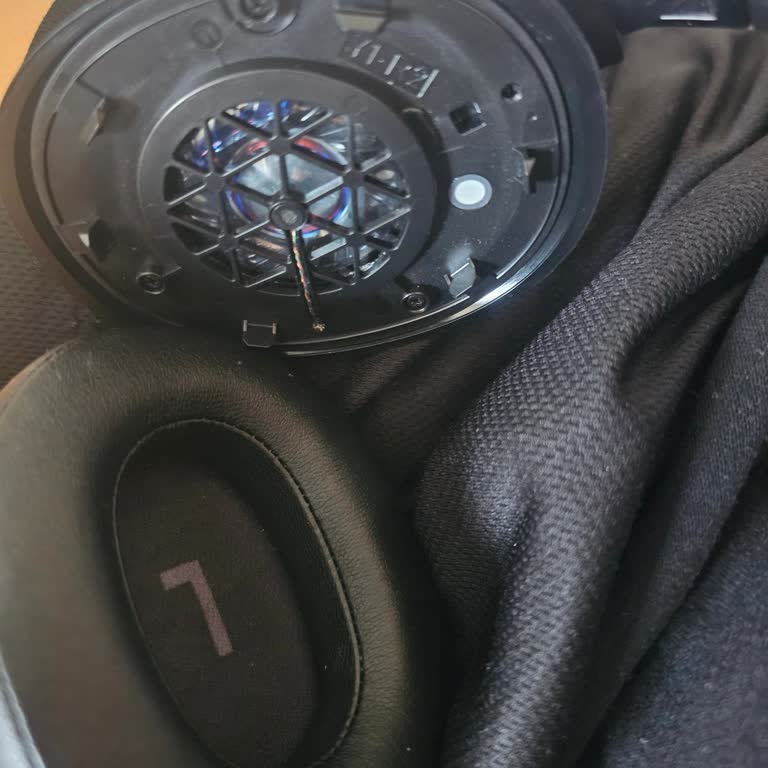 JBL TUNE760NC Kulaklık Pedi Yedek Parçası Bulunamıyor