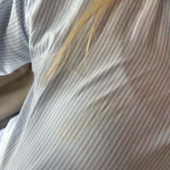 Yves Rocher Parfüm Kıyafetlerimde Kahve Lekesi Gibi İzler Bırakıyor