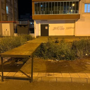 BİM Mağazasının Kaldırım İşgali Ve Müşteri Şikayetinin Dikkate Alınmaması