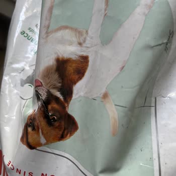 Delik Paketli Mama Gönderildi, İade Kabul Edilmiyor