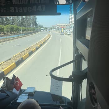 Otobüs Yolculuğunda Şoför Ve Muavinin Uygunsuz Davranışları