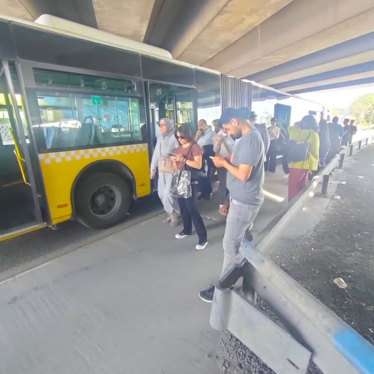 146T Otobüslerinin Sürekli Arızalanması Nedeniyle Mağduriyet Yaşıyoruz