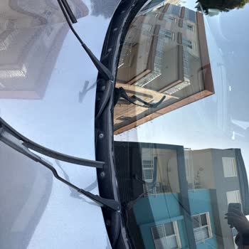 BMW 116i Ön Cam Silecek Altı Izgarasında Erken Deformasyon Ve Su Sızdırma Sorunu