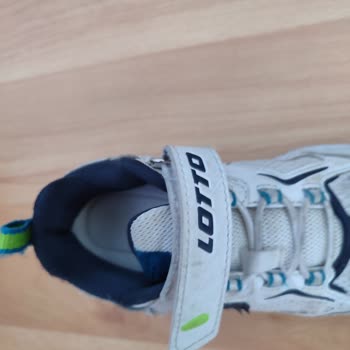 Yeni Alınan Çocuk Spor Ayakkabısında Cırt Cırt Sorunu Ve Çözüm Beklentisi