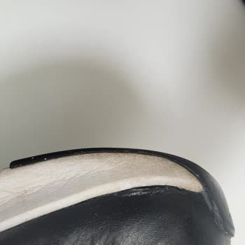 Nike Ayakkabının Tabanı Açıldı, Garanti Kabul Etmedi