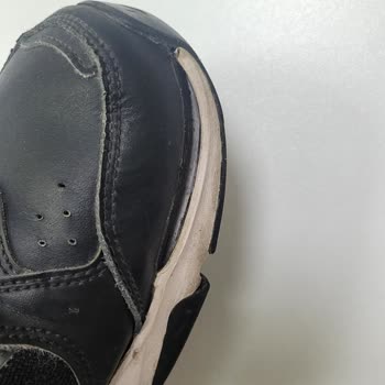 Nike Ayakkabının Tabanı Açıldı, Garanti Kabul Etmedi