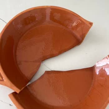 Fırında İlk Kullanımda Kırılan Güveç Hayal Kırıklığı Yaşattı