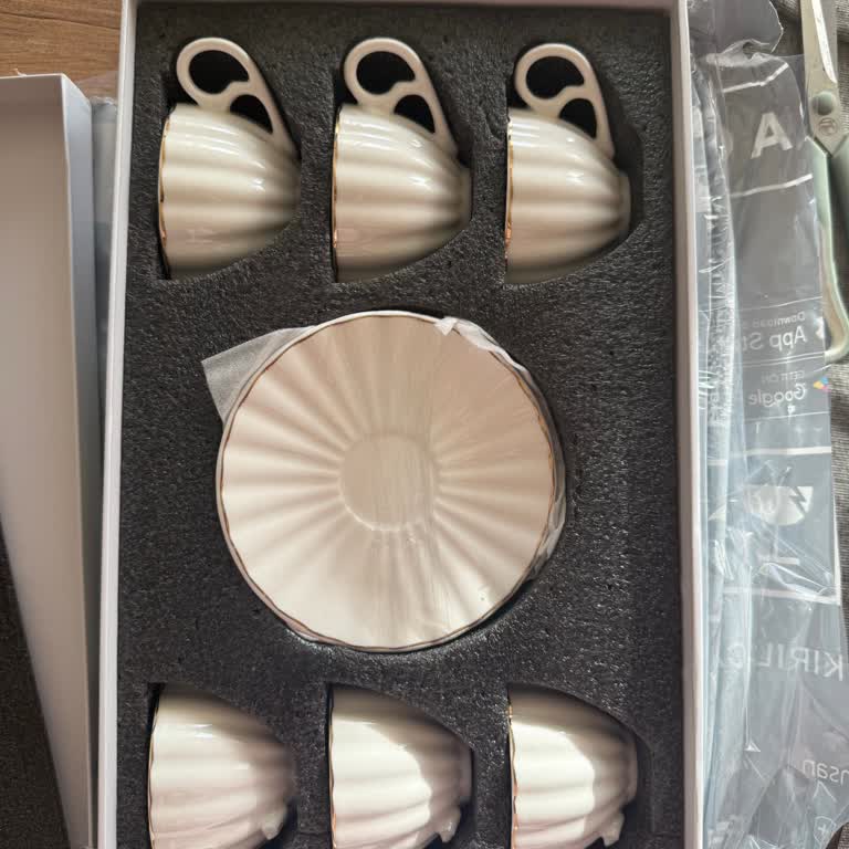 Karaca Züccaciye Kırık Gelen Kahve Fincanları Ve Yetersiz Müşteri Hizmeti Nedeniyle Hayal Kırıklığı