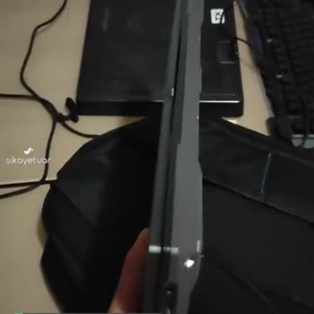 Asus Laptopum Servisteyken Yamuldu!