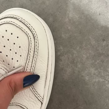 Calvin Klein Ayakkabıda Kısa Sürede Açılma Ve İlgisiz Müşteri Hizmeti