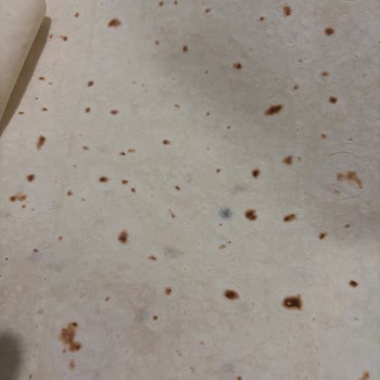 Siparişimde Küflü Ve Bayat Lavaş Gönderildi