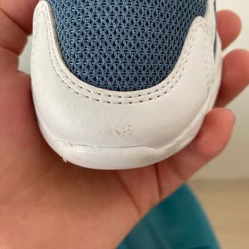 Yeni Alınan Bebek Ayakkabısında Hızlı Soyulma Ve İlgisiz Mağaza