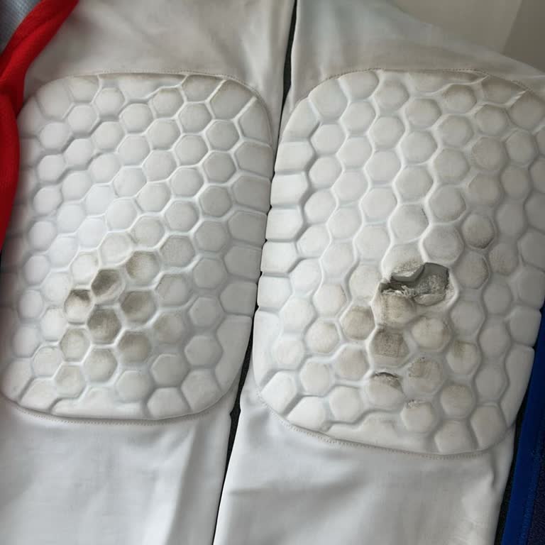 İlk Maçta Yırtılan Dizlikler Ve Yetersiz Çözüm Önerisiyle Hayal Kırıklığı