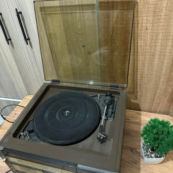 PTT Kargo İle Gönderilen Antika Pikap Çalar Parçalandı, Yüksek Ücret Alındı