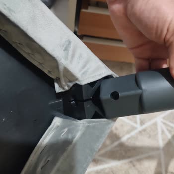 Aldığım Koltuk Ve Yemek Takımı Kısa Sürede Kırıldı, Acil Çözüm Bekliyorum