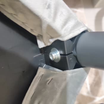 Aldığım Koltuk Ve Yemek Takımı Kısa Sürede Kırıldı, Acil Çözüm Bekliyorum
