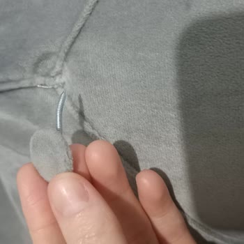 Aldığım Koltuk Ve Yemek Takımı Kısa Sürede Kırıldı, Acil Çözüm Bekliyorum