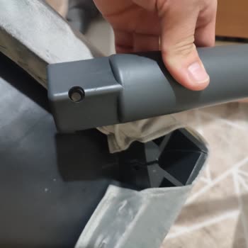 Aldığım Koltuk Ve Yemek Takımı Kısa Sürede Kırıldı, Acil Çözüm Bekliyorum