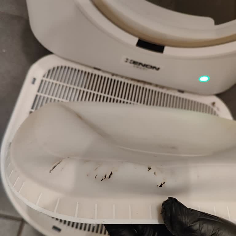 Xenon Smart Akıllı Kedi Tuvaleti: Kısa Sürede Bozulan Pad Ve Yetersiz Destek