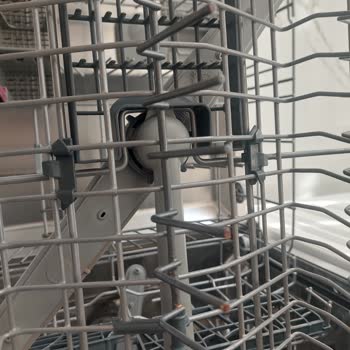 Arçelik Bulaşık Makinesi Sepetleri Kısa Sürede Paslandı