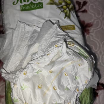 Bebek Bezi Paketinden Yırtık Ve Kullanılamaz Ürün Çıkması