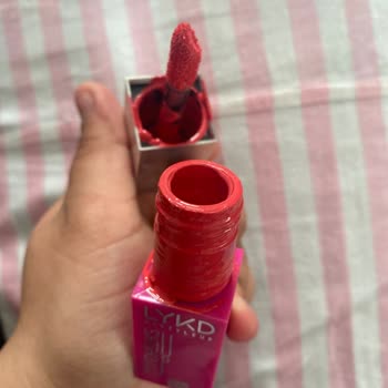 Kapağından Sızan Allık Ürünü Ziyan Ediyor