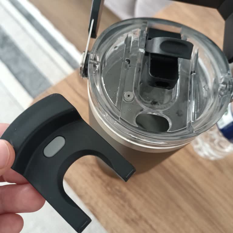 Yeni Alınan Termosun Kapağı Kısa Sürede Kırıldı, Parça Bulamıyorum