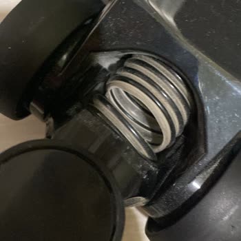 Süpürge Başlık Hortumu Sürekli Yırtılıyor, Çözüm Sunulmuyor