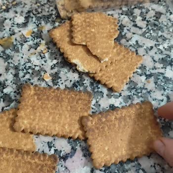 Yanık Bisküvi Deneyimi Hayal Kırıklığı Yarattı