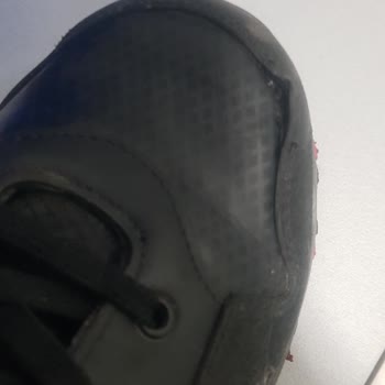 Kısa Sürede Açılan Çocuk Spor Ayakkabısı Ve İlgisiz Müşteri Hizmeti