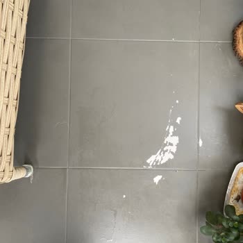 Fayans Boyası Sürekli Atıyor Çözüm Bekliyorum