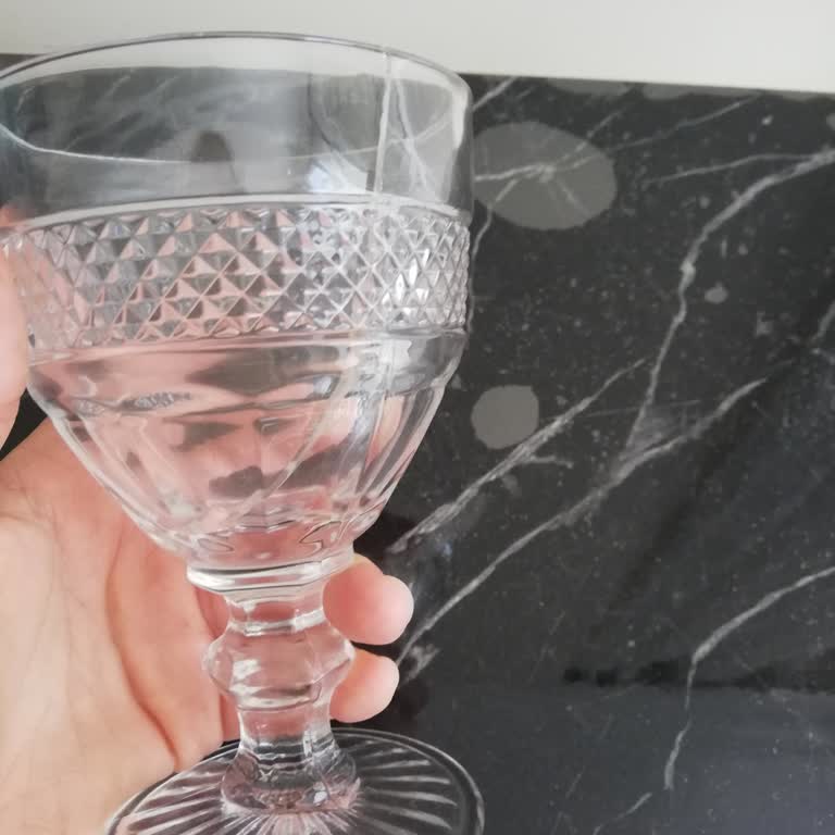 I Got a Broken Glass in My Madame Coco Laurent 4-Piece Set and Can’t Reach Support