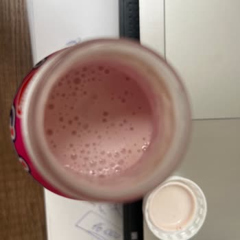 Son Tüketim Tarihi Geçmemiş Kefirde Bozulma Ve Sağlık Riski